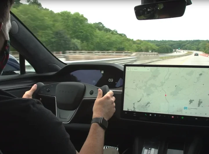 Tesla нарешті назвала дату презентації нового Roadster: Маск обіцяє майже «літаючий» електрокар