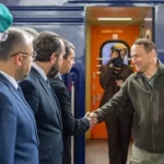 Очільник МЗС Польщі Сікорський приїхав до Києва
