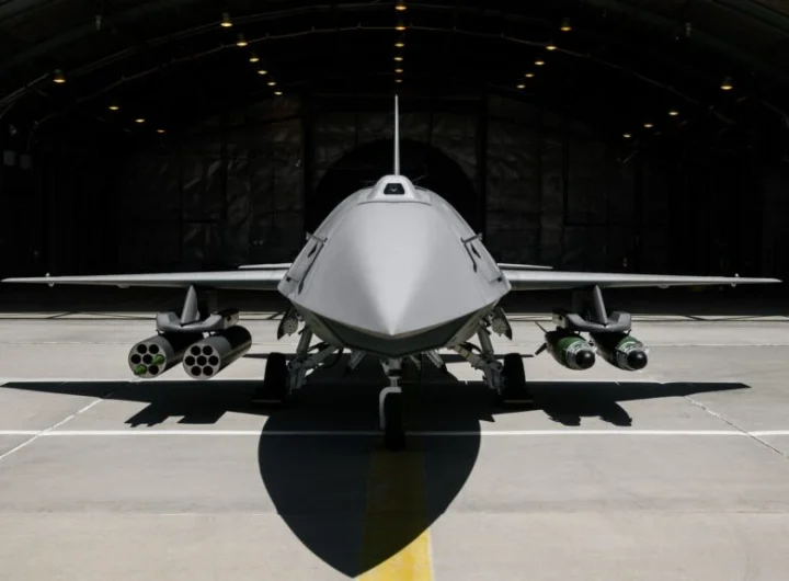 Американський безпілотний винищувач FQ-44 Fury отримає бомби та крилаті ракети